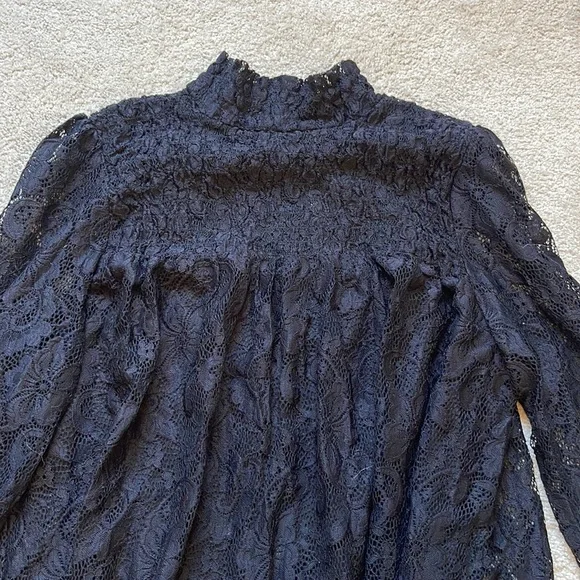 Lace black blouse never worn - Picture 2 of 2